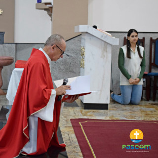 Adoração a Santa Cruz