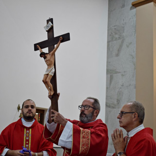 Adoração a Santa Cruz